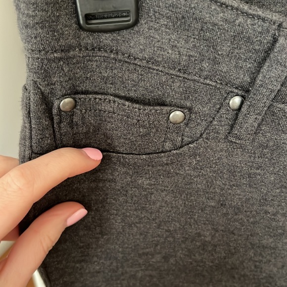 GAP Women’s Legging pants - Picture 3 of 4